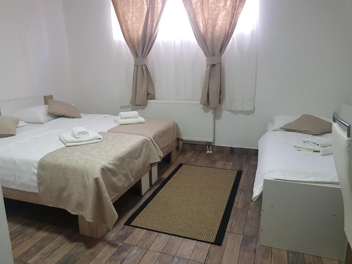 Guesthouse Dubai Zagreb Bagian luar foto