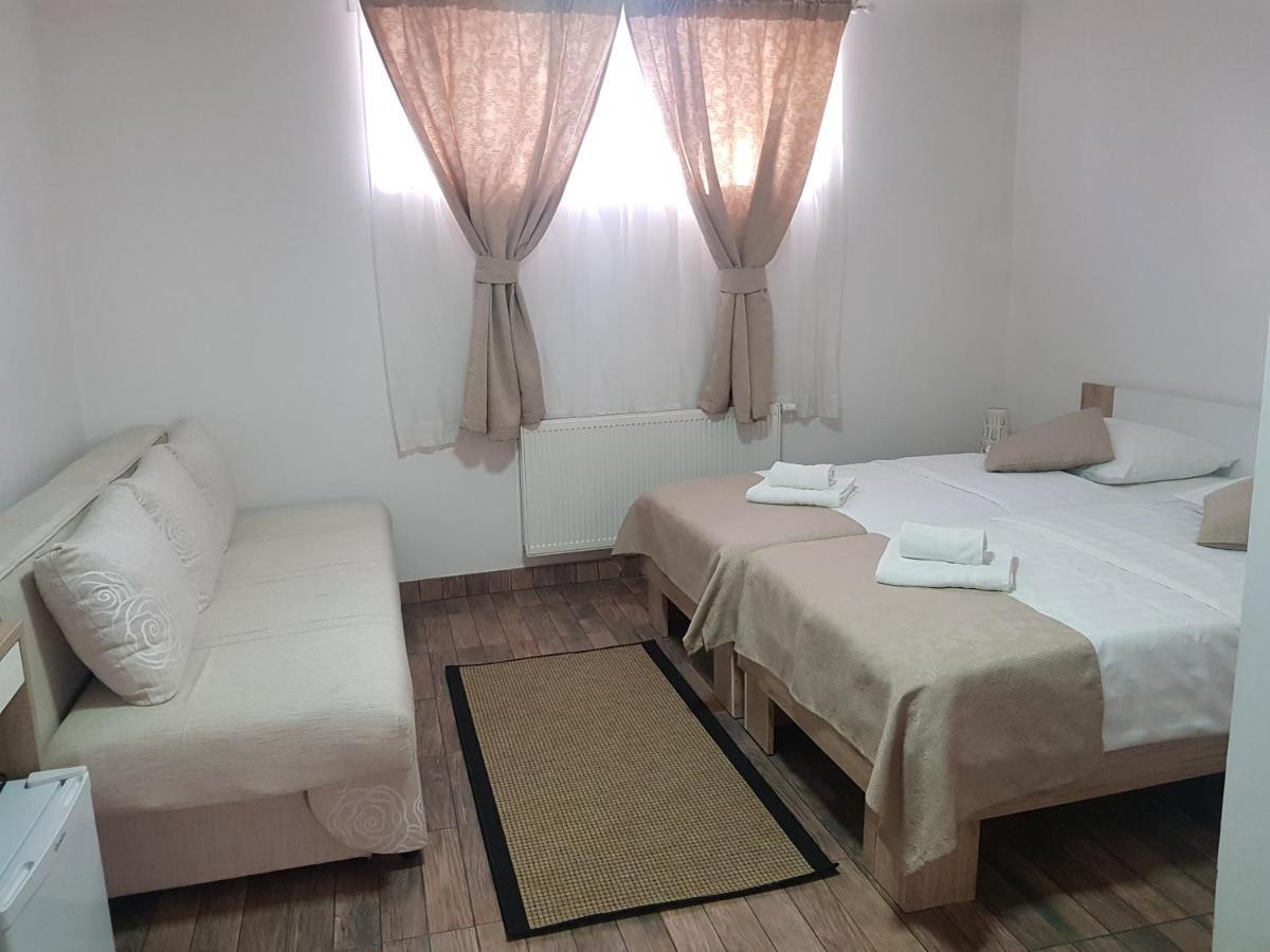 Guesthouse Dubai Zagreb Bagian luar foto